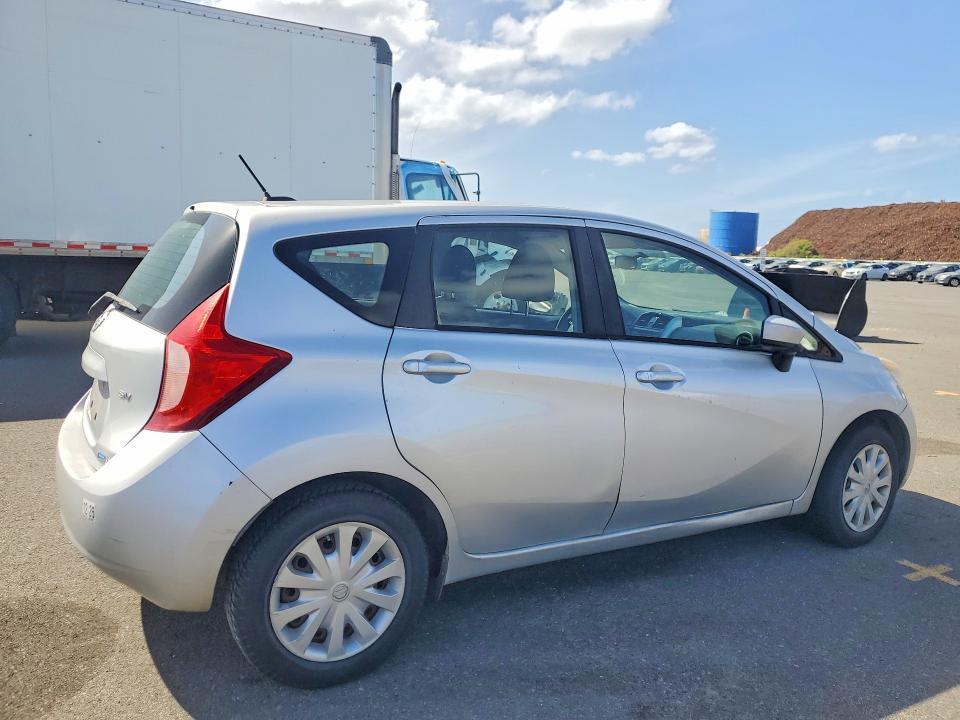 2016 Niss Versa Note sv