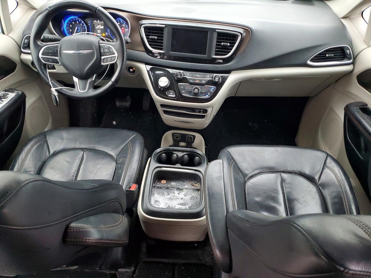 2018 Chrysler Pacifica Touring l