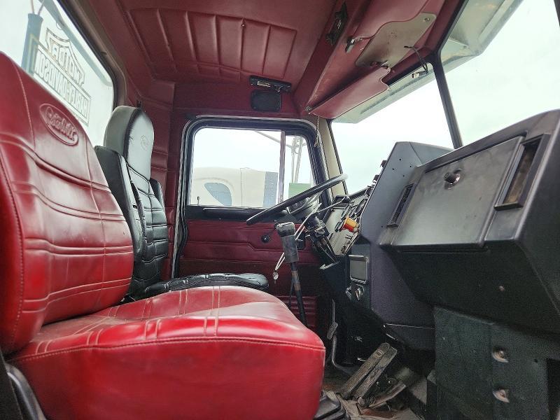 1993 Peterbilt 378 Semi Truck