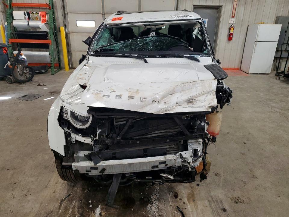 2023 Land Rover Defender 90 s
