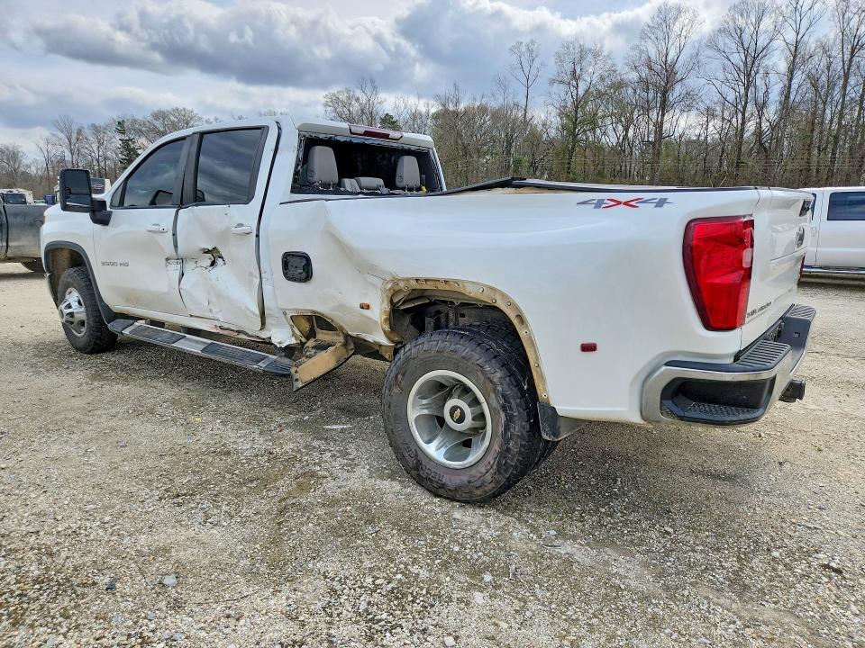 2022 Chevrolet Silverado K3500 LT