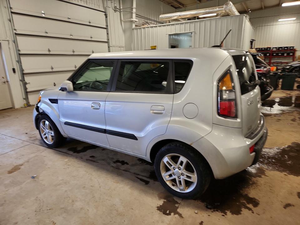 2010 KIA Soul +