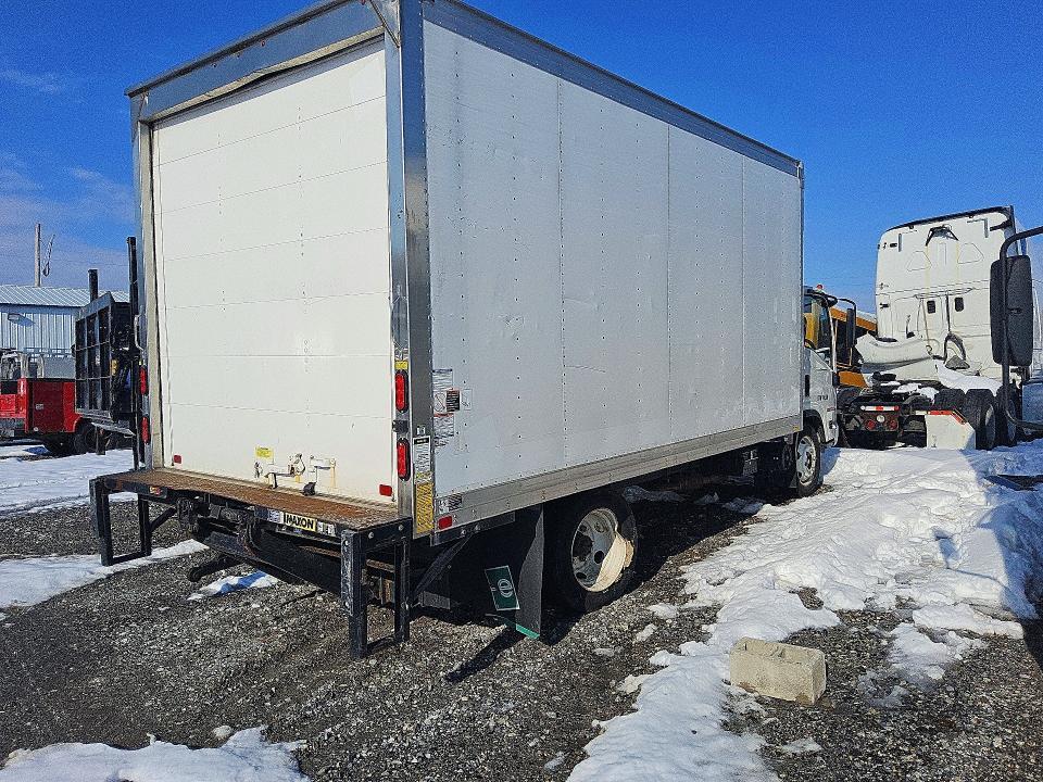 2023 Isuzu NPR HD-BOX Truck