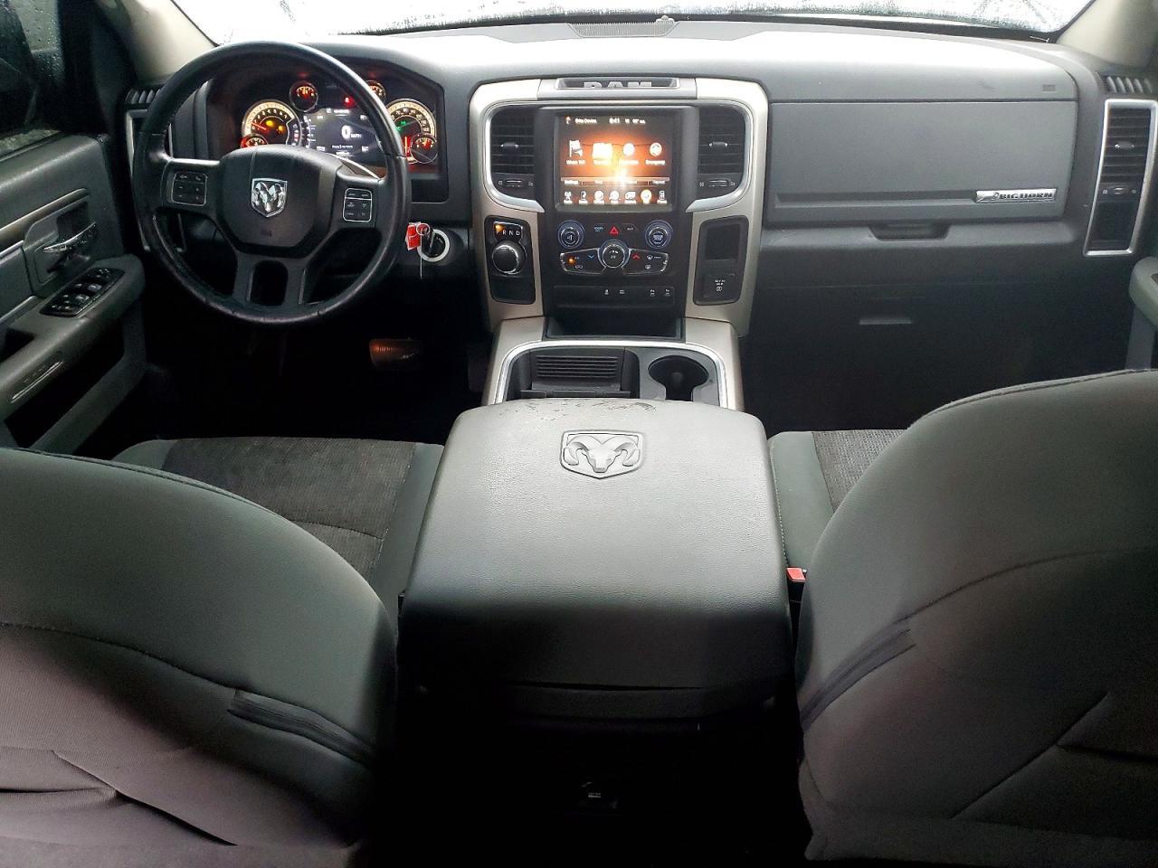 2016 Dodge Ram 1500 slt