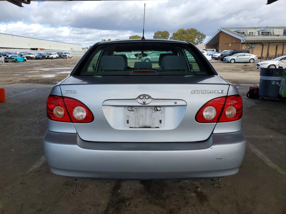 2005 Toyota Corolla le