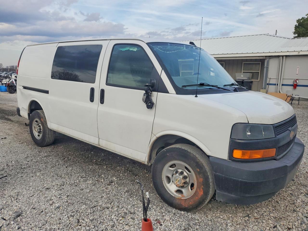 2024 Chev Express G2500