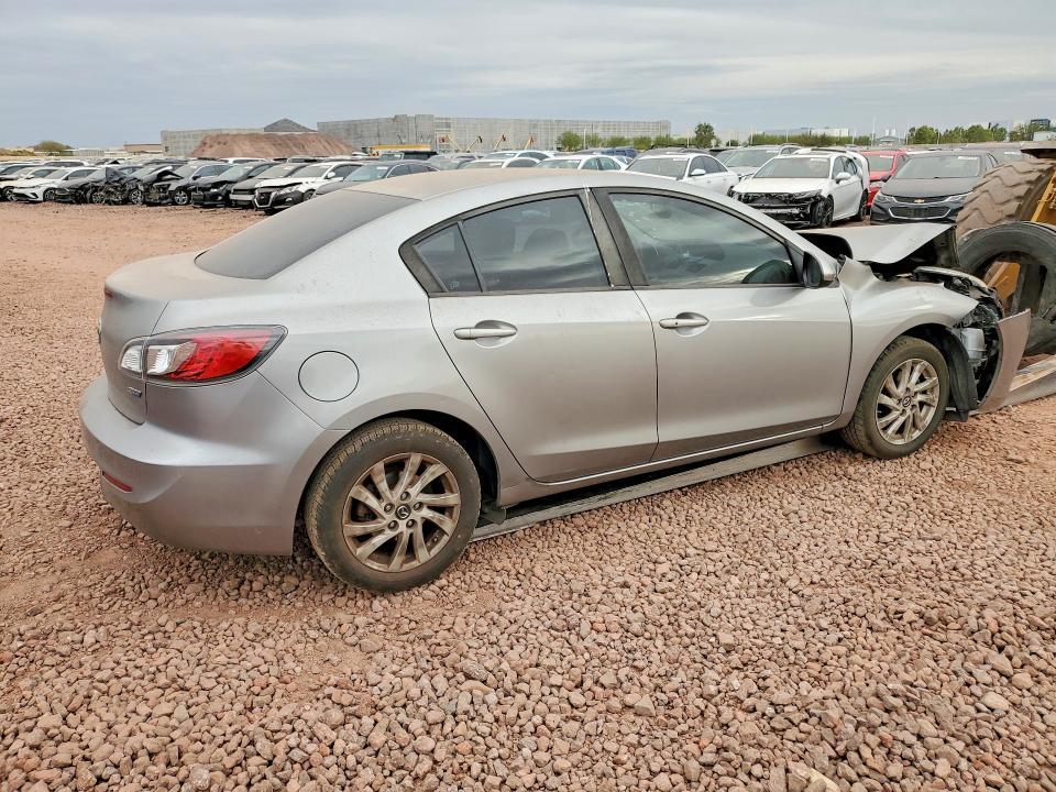 2013 Mazda 3 I