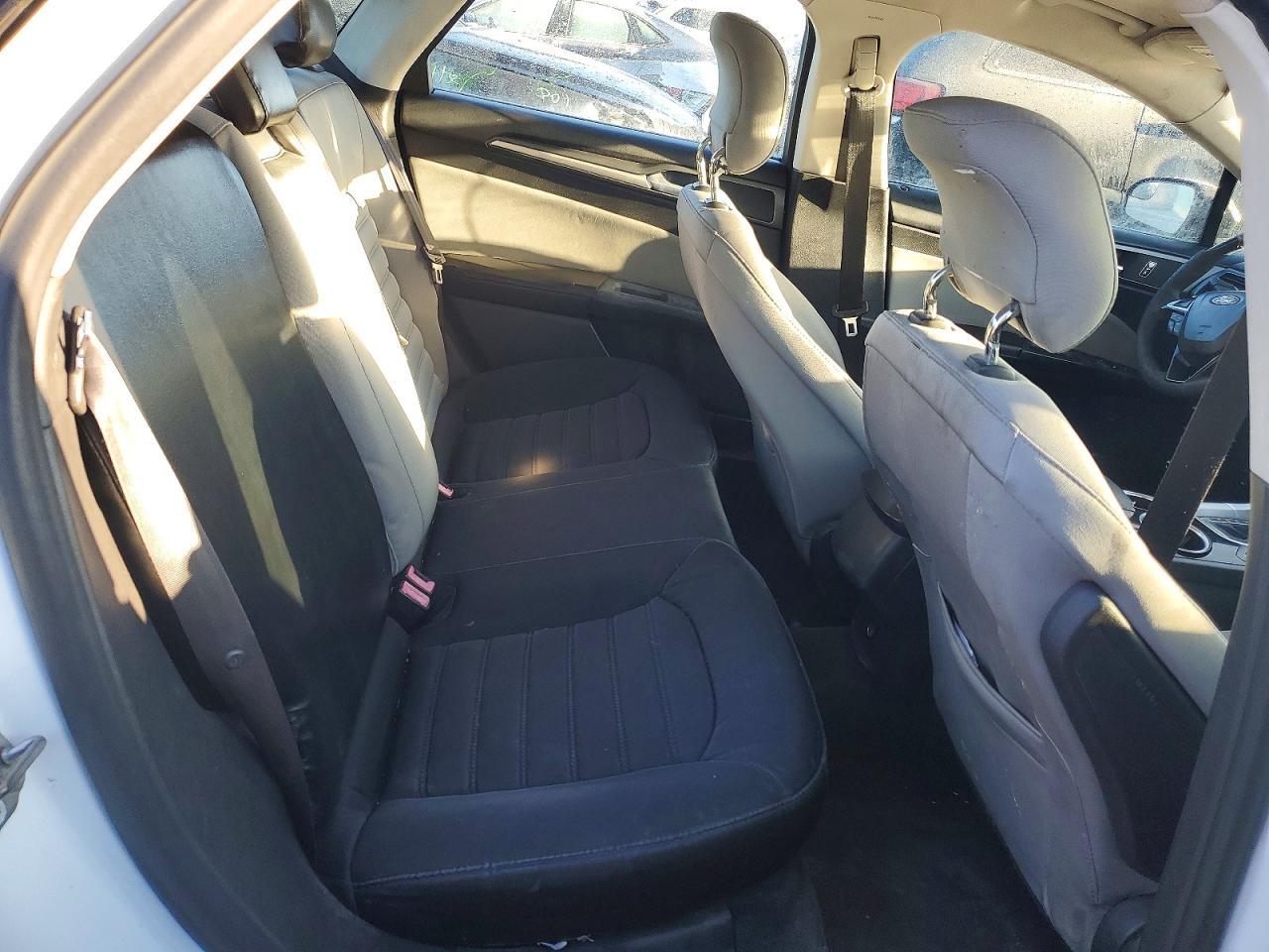 2014 Ford Fusion s Hybrid