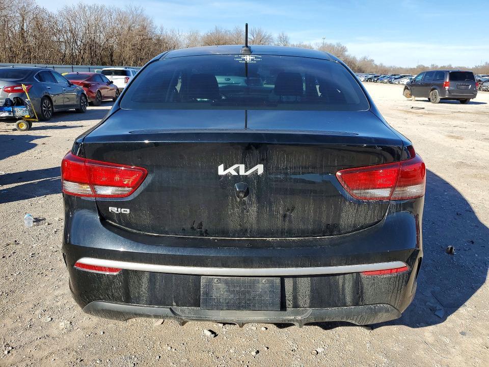 2022 KIA Rio s