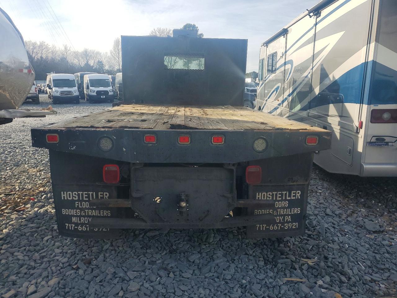 2007 Freigliner 2007 Freightliner  Business Class M2 Flatbed Truck