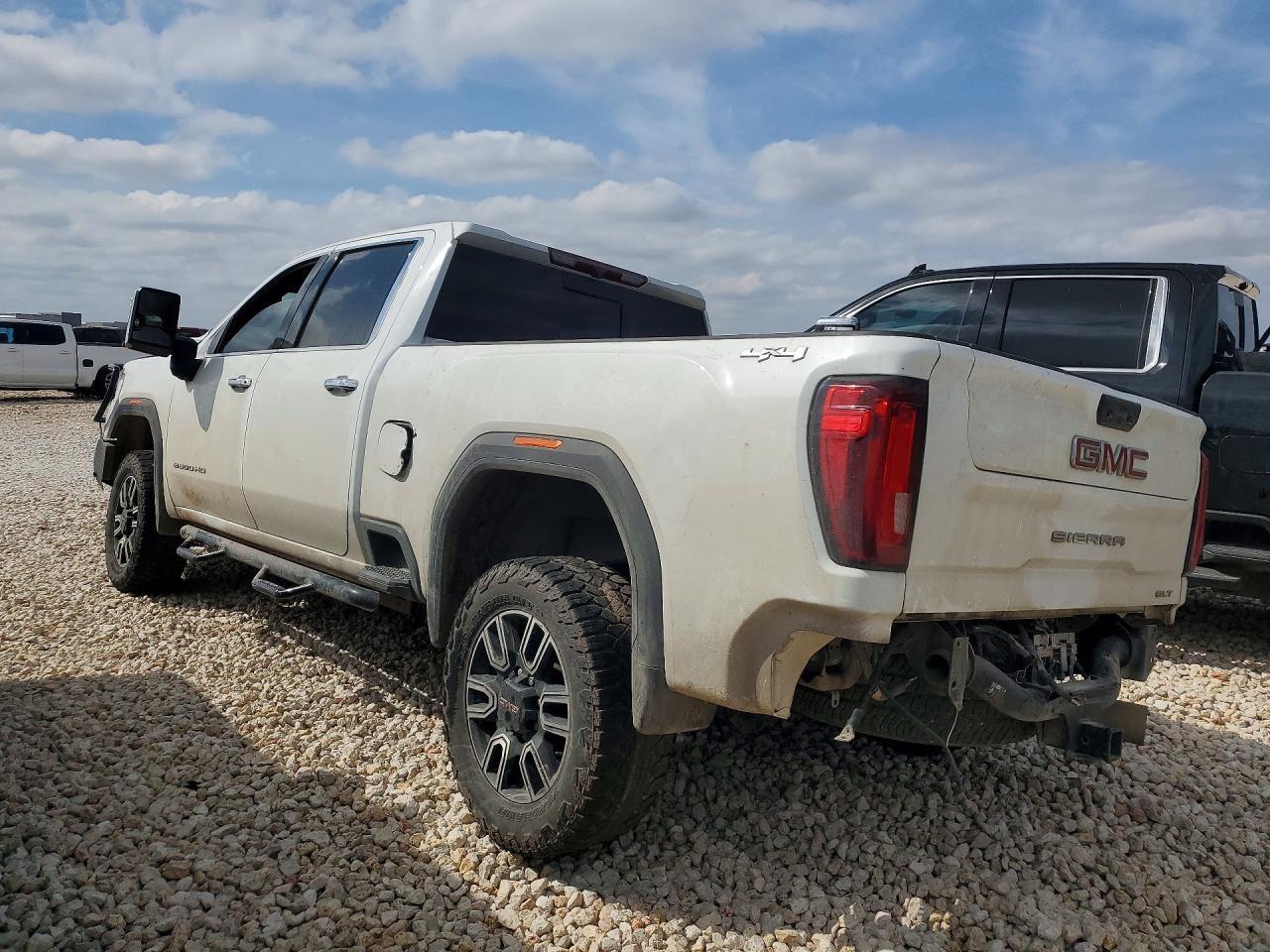 2022 GMC Sierra