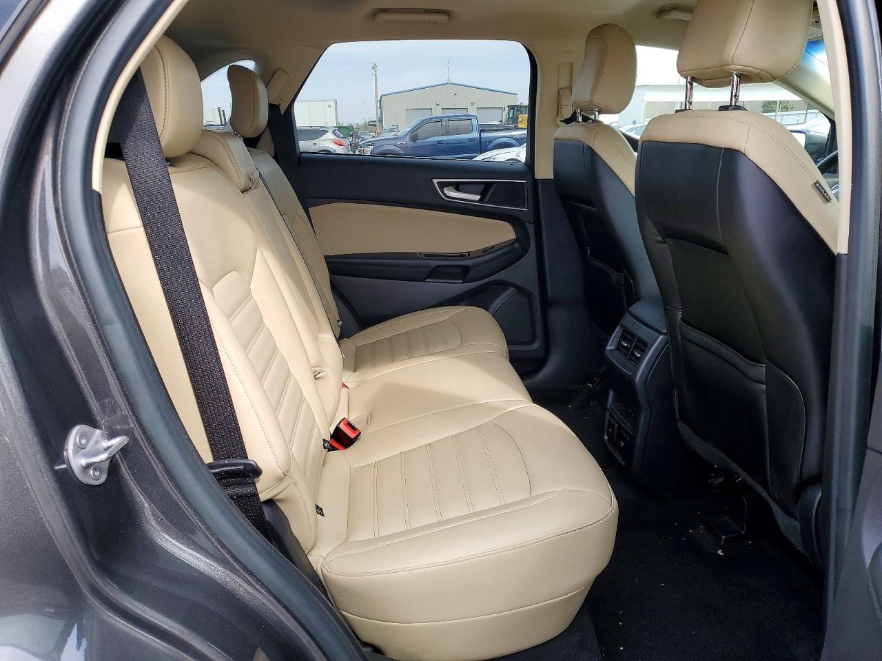 2020 Ford Edge sel