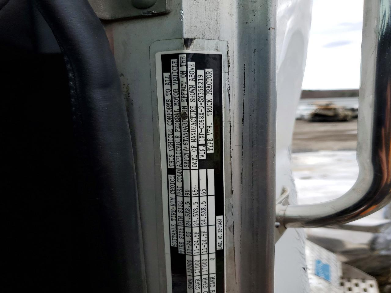 1995 Peterbilt Tractor 1995 Peterbilt 377 Semi Truck