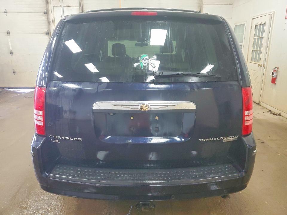 2010 Chrysler Town & Country Limited