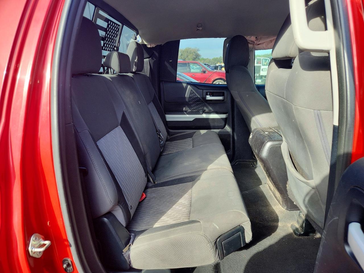 2014 Toyota Tundra SR5