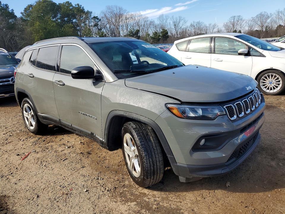 2024 Jeep Compass Latitude
