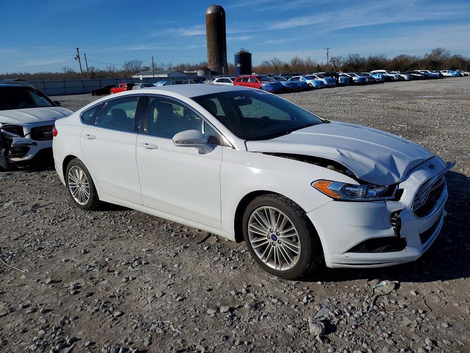 2016 Ford Fusion se