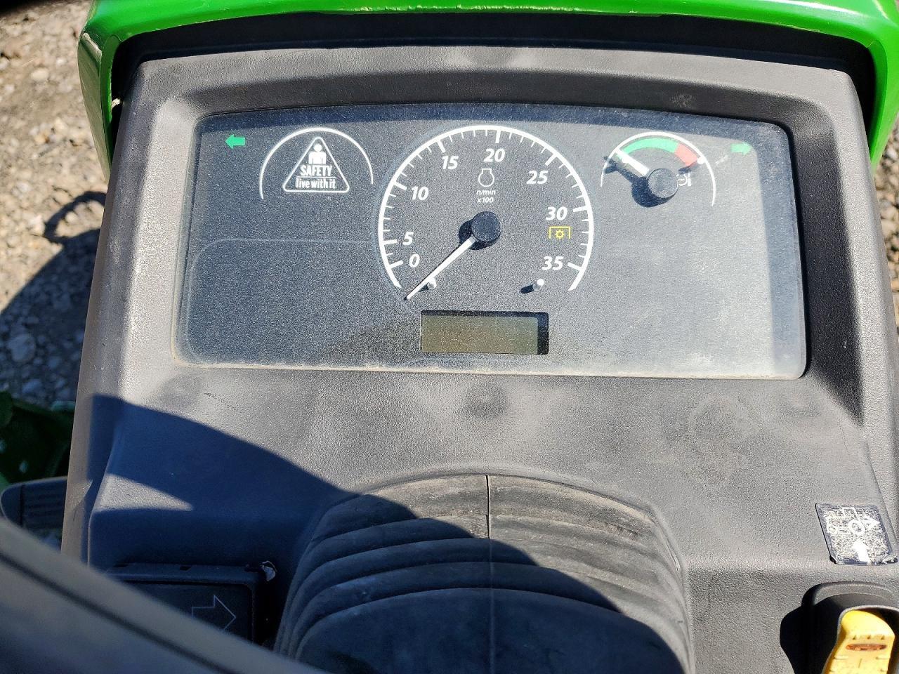2022 John Deere 1025R Mfwd Tractor