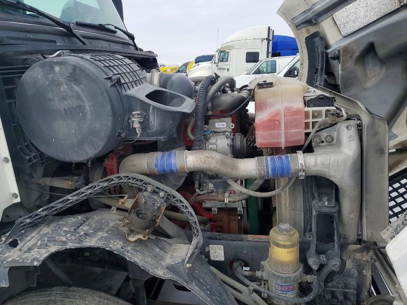 2016 Volvo VNL Semi Truck