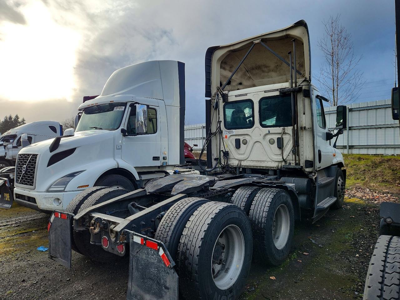 2017 Freightliner Cascadia 125