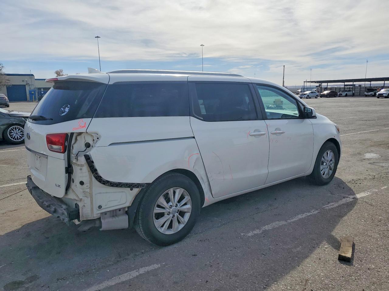 2016 KIA Sedona lx