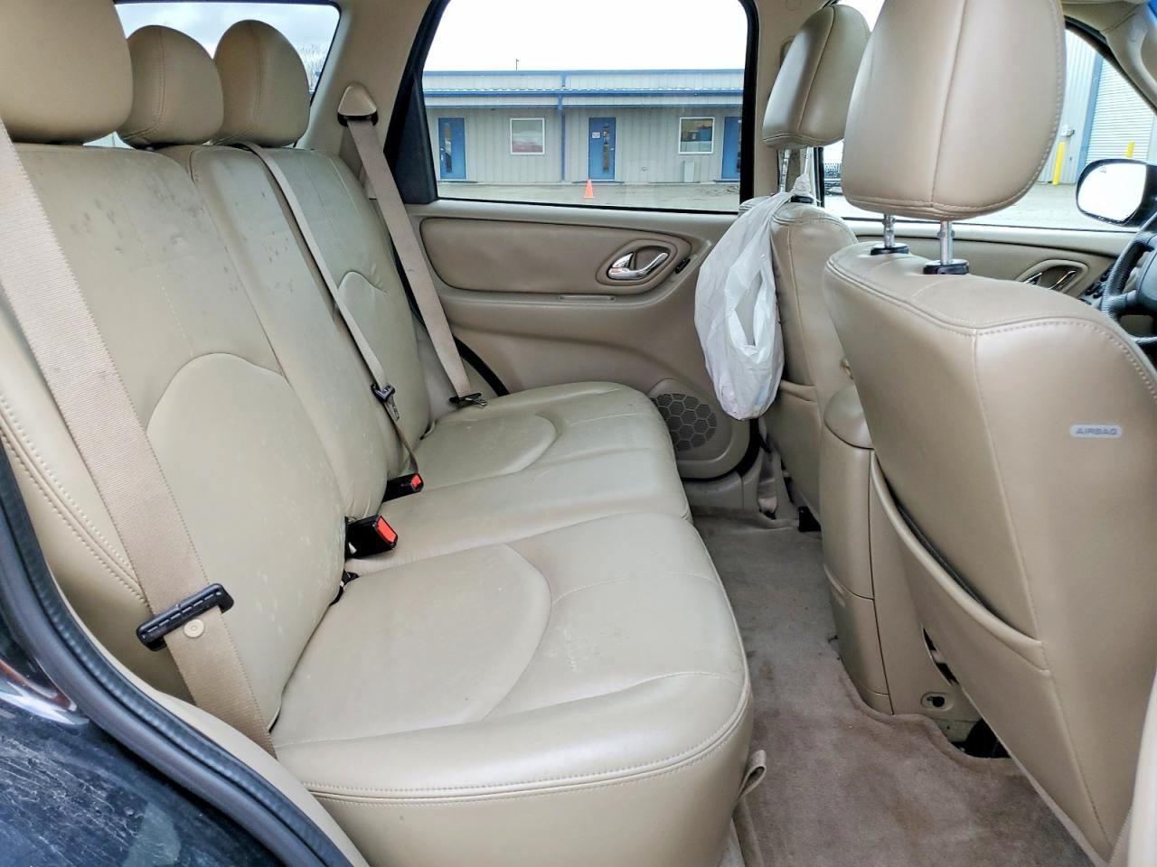 2005 Mazda Tribute s