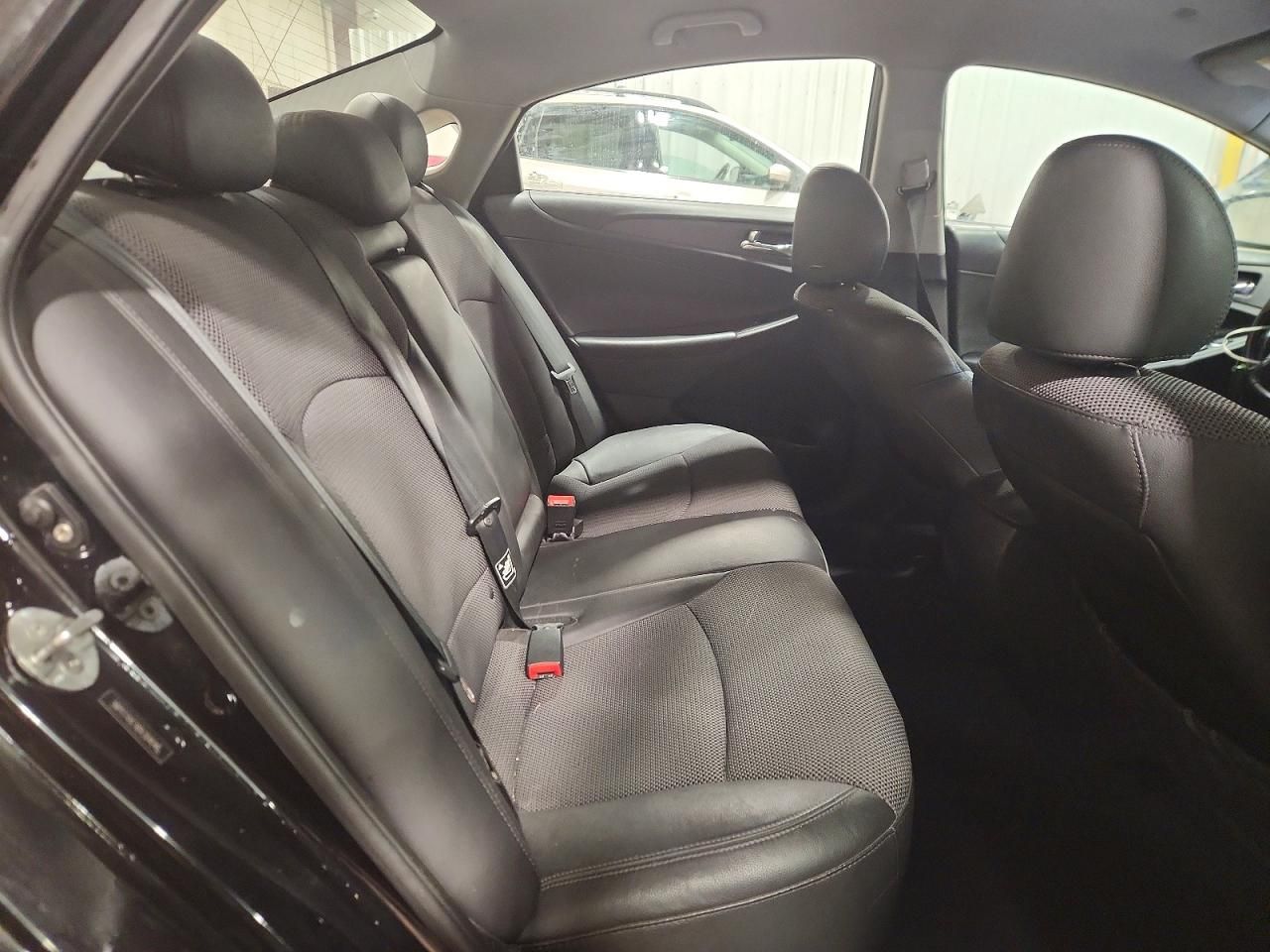 2011 Hyundai Sonata se