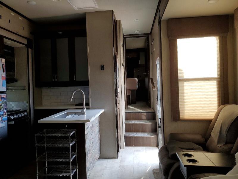 2019 Momentum 2019 Grand Design Momentum TOY Hauler Camper