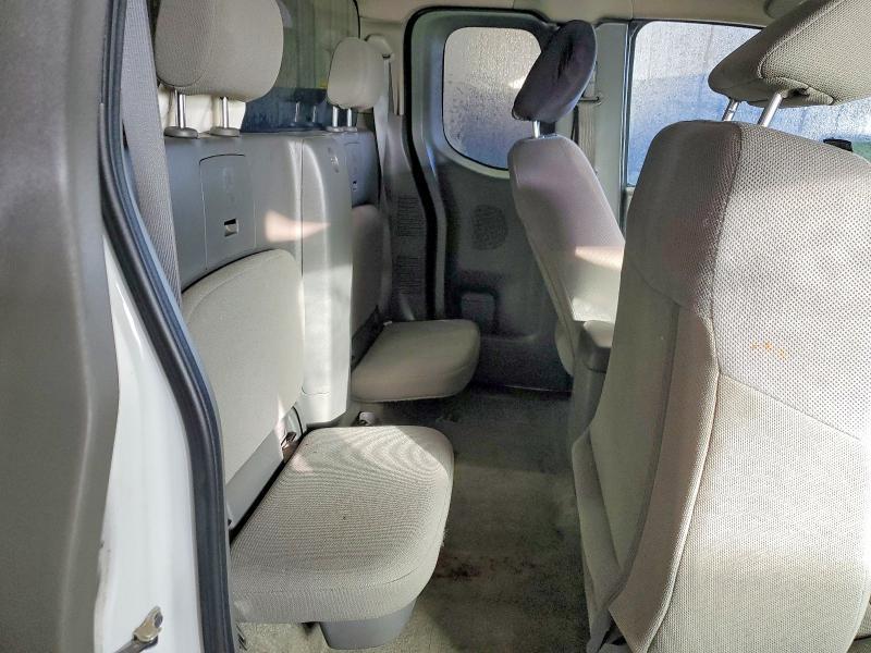 2018 Nissan Frontier s