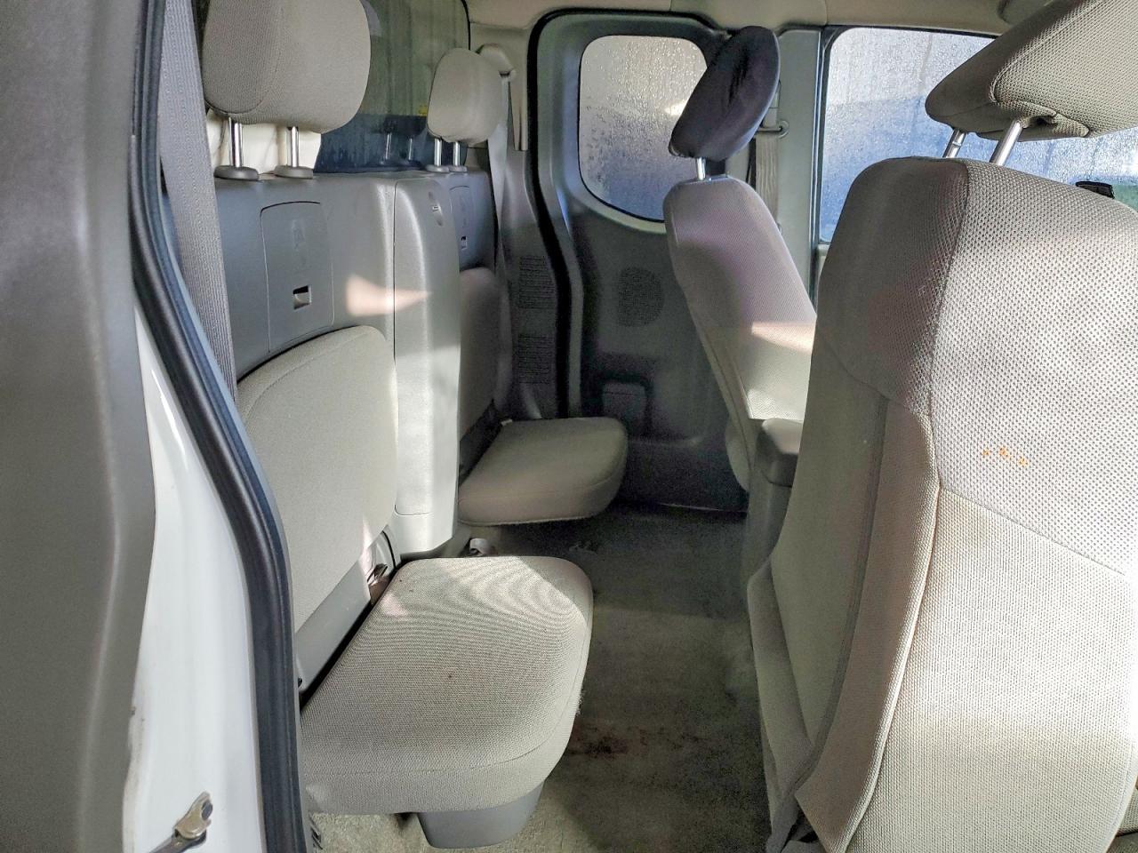 2018 Nissan Frontier s