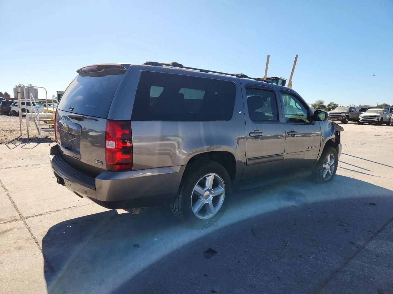 2011 Chevrolet Suburban C1500 LT
