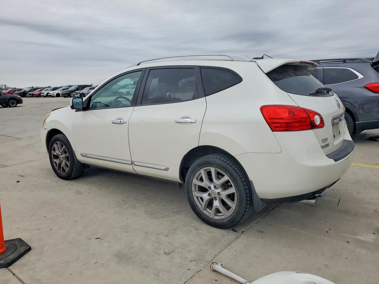 2013 Nissan Rogue s