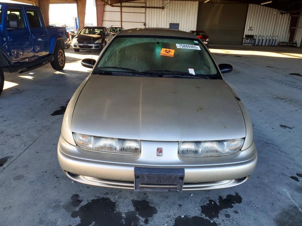 1999 Saturn SW2