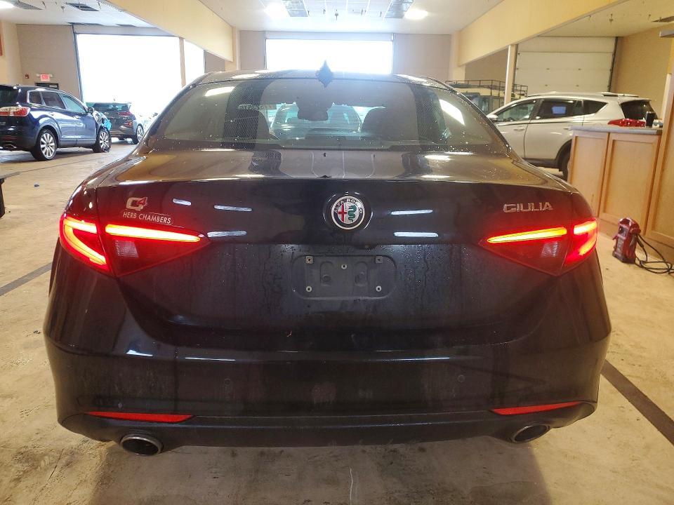 2018 Alfa Romeo Giulia ti Q4