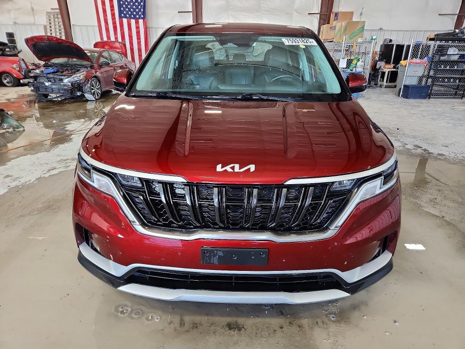 2024 KIA Carnival lx