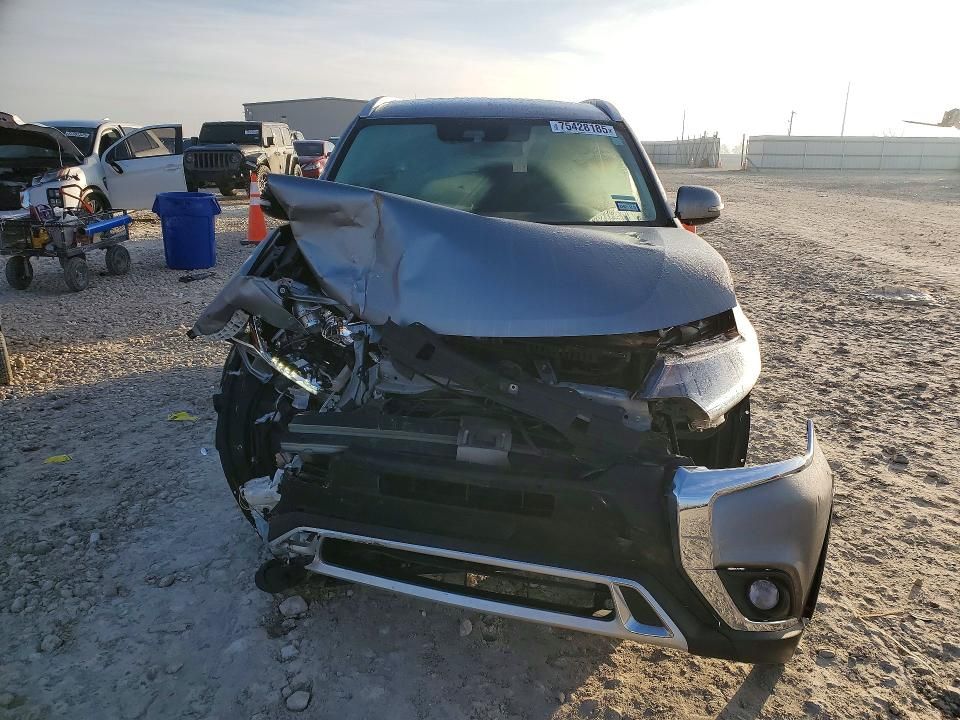 2020 Mitsubishi Outlander se