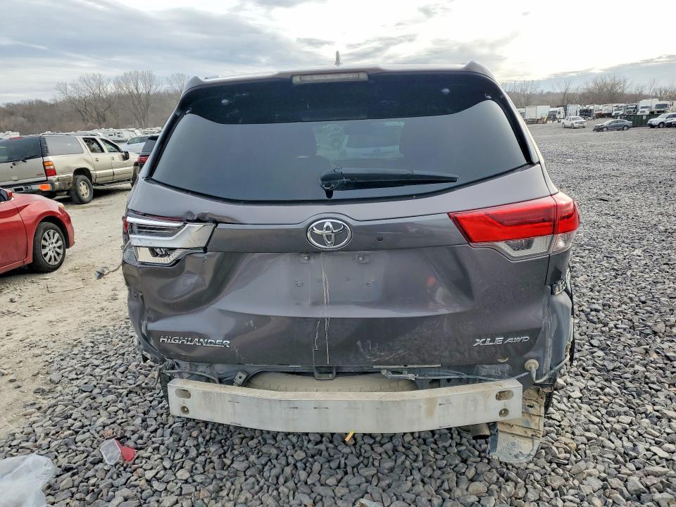 2019 Toyota Highlander xle