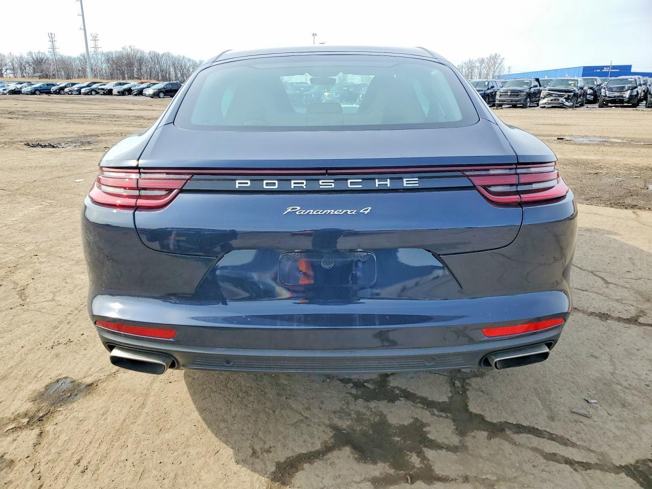 2019 Porsche Panamera Base