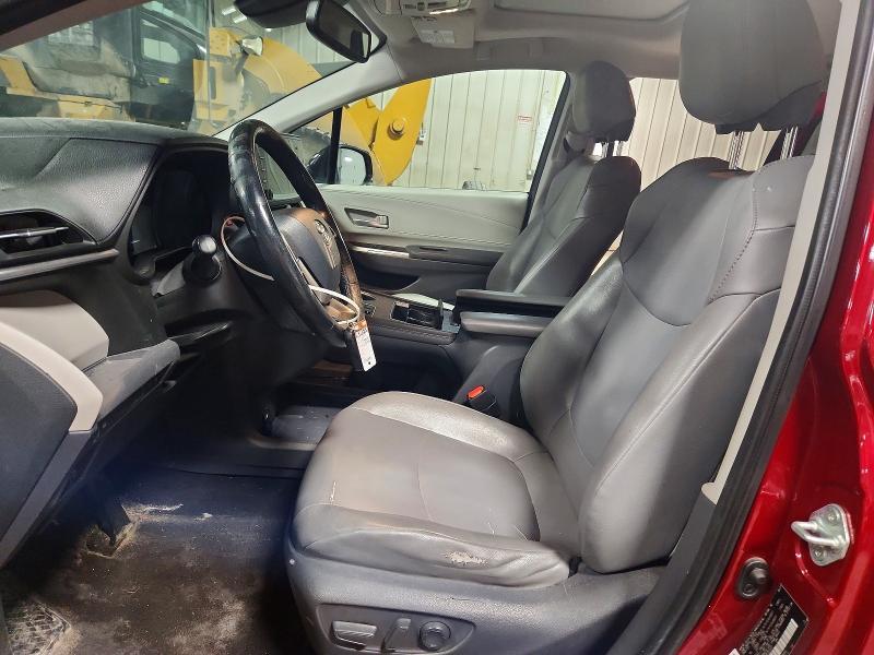 2021 Toyota Sienna xle