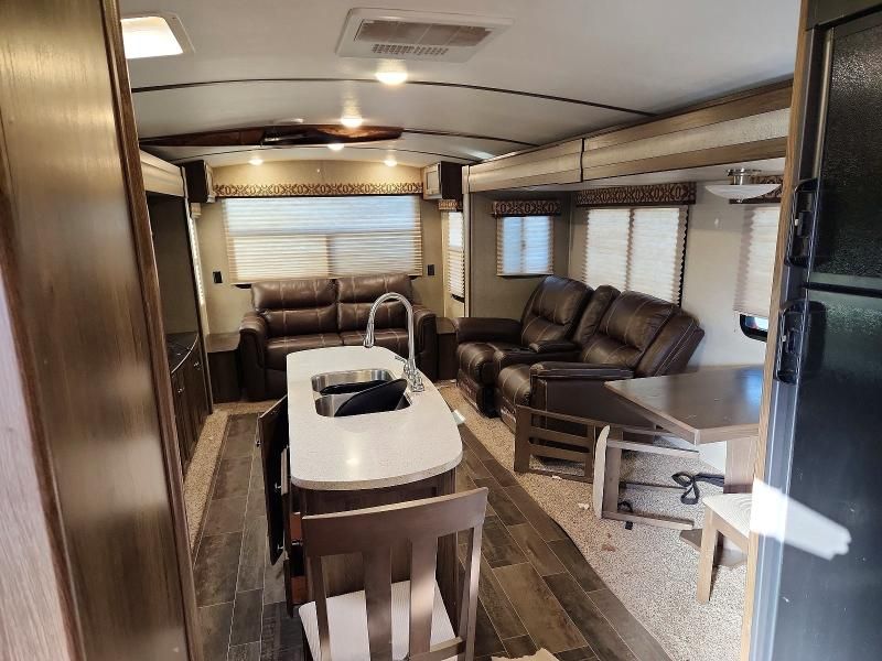 2018 Keystone Premier Camper