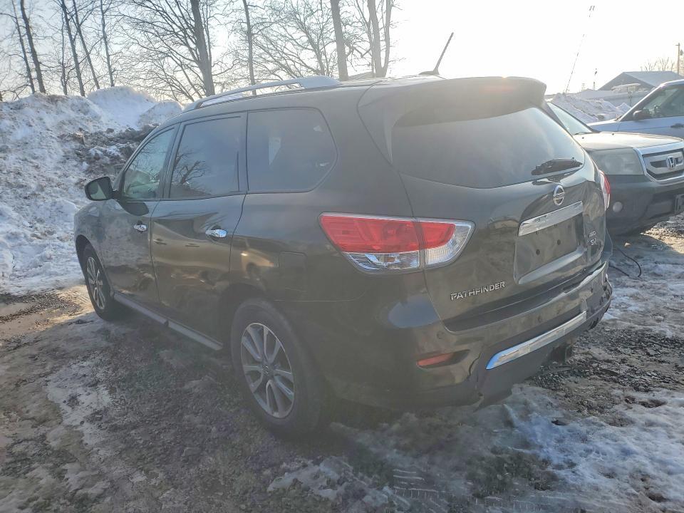 2015 Nissan Pathfinder s