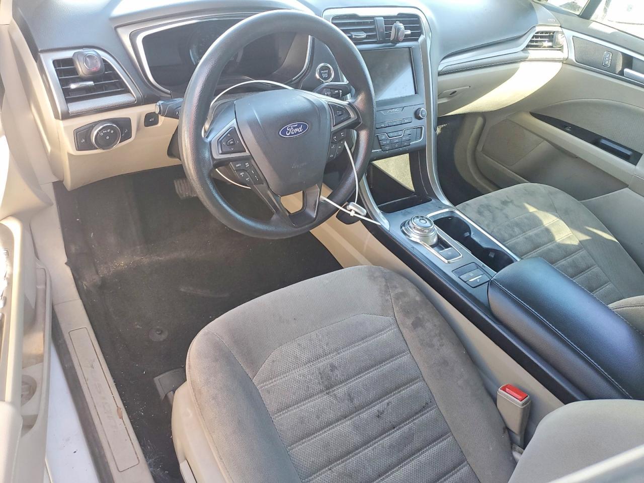 2019 Ford Fusion se
