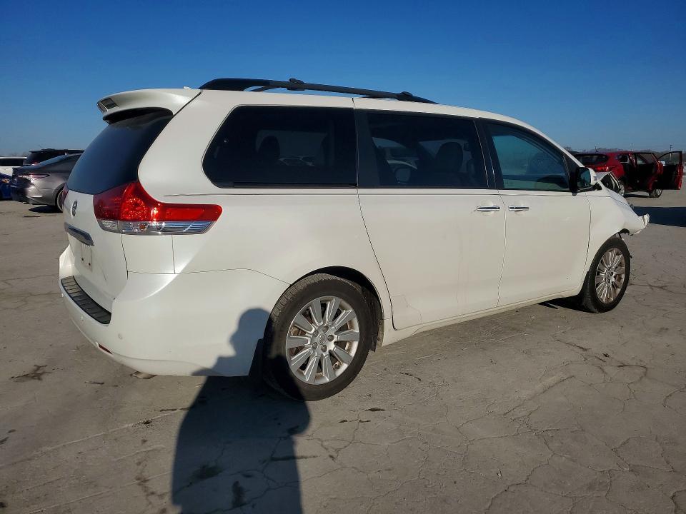 2014 Toyota Sienna xle