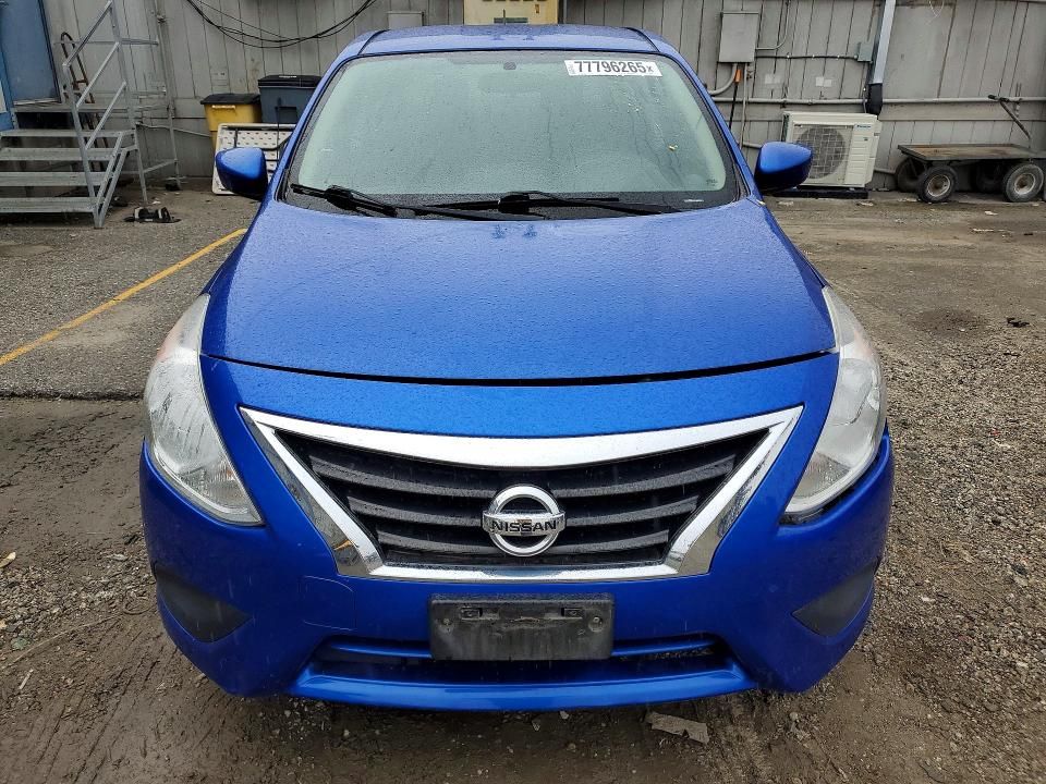 2015 Nissan Versa s