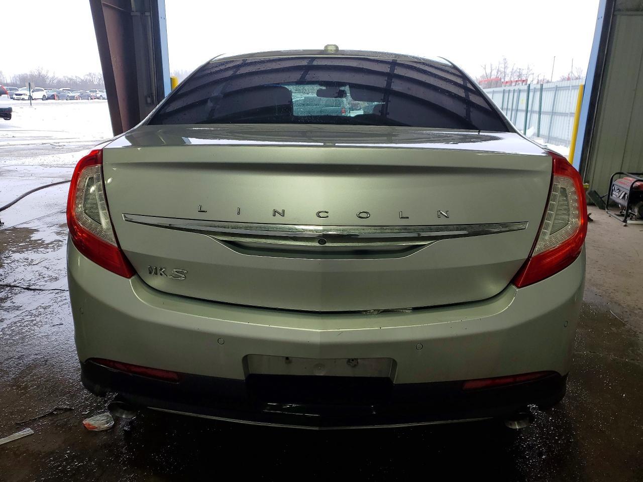 2016 Lincoln MKS