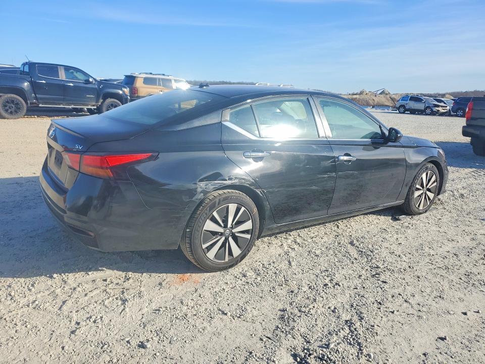 2021 Nissan Altima 2.5 sv