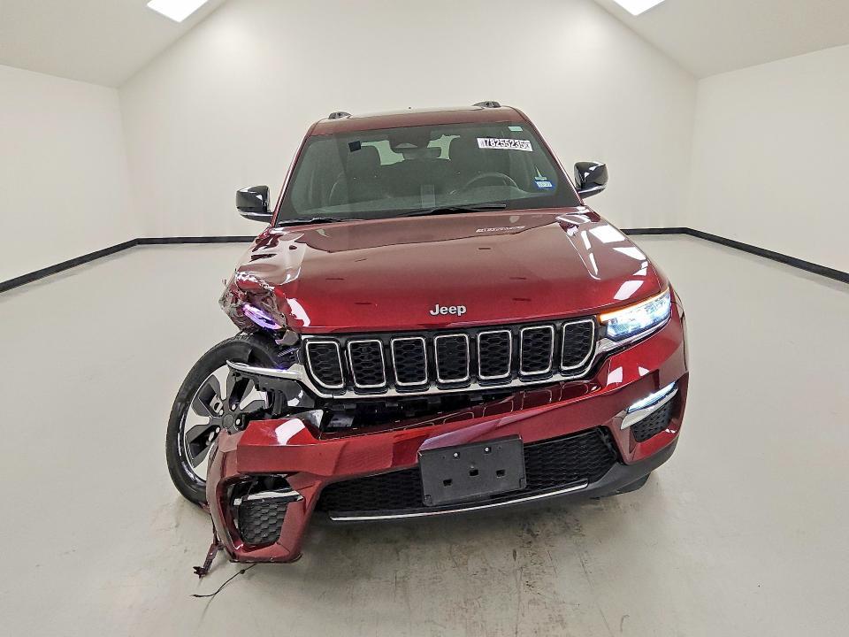 2025 Jeep Grand Cherokee 4XE