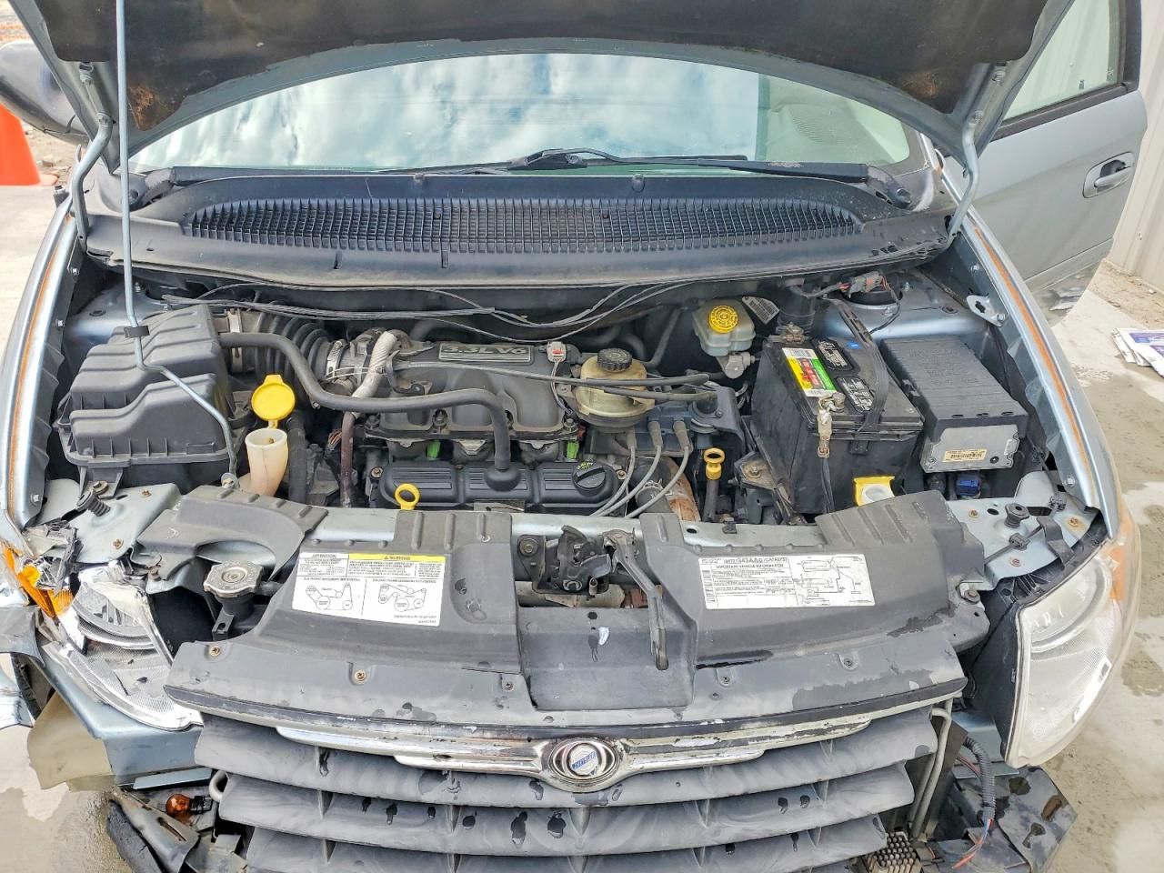 2005 Chrysler Town & Country lx