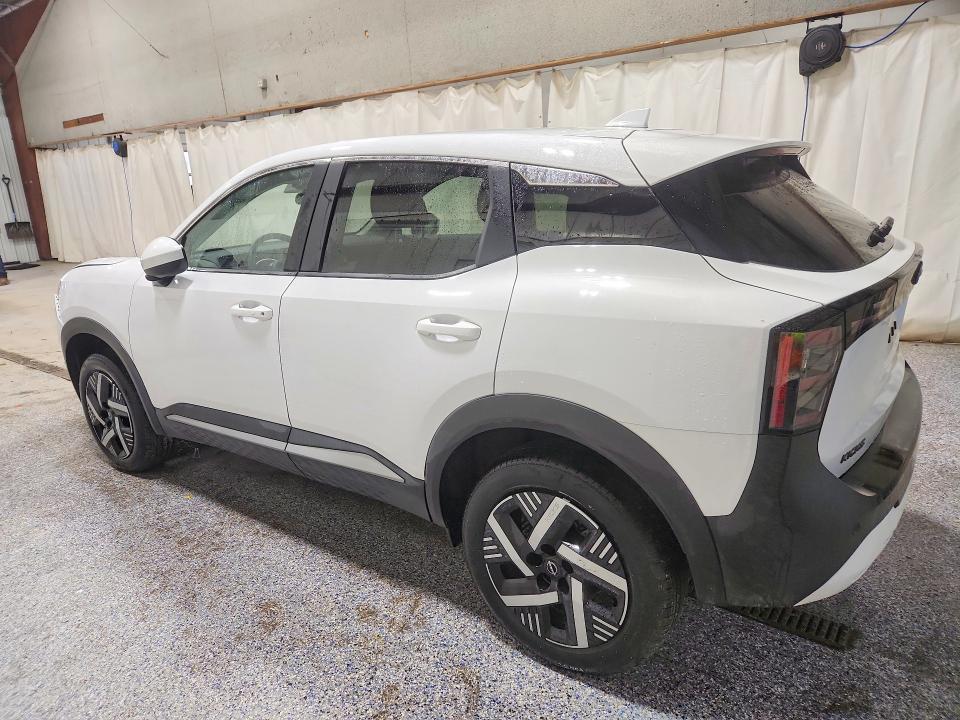 2025 Nissan Kicks sv