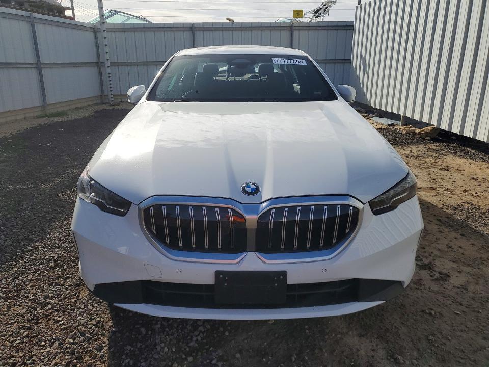 2026 BMW 530 i